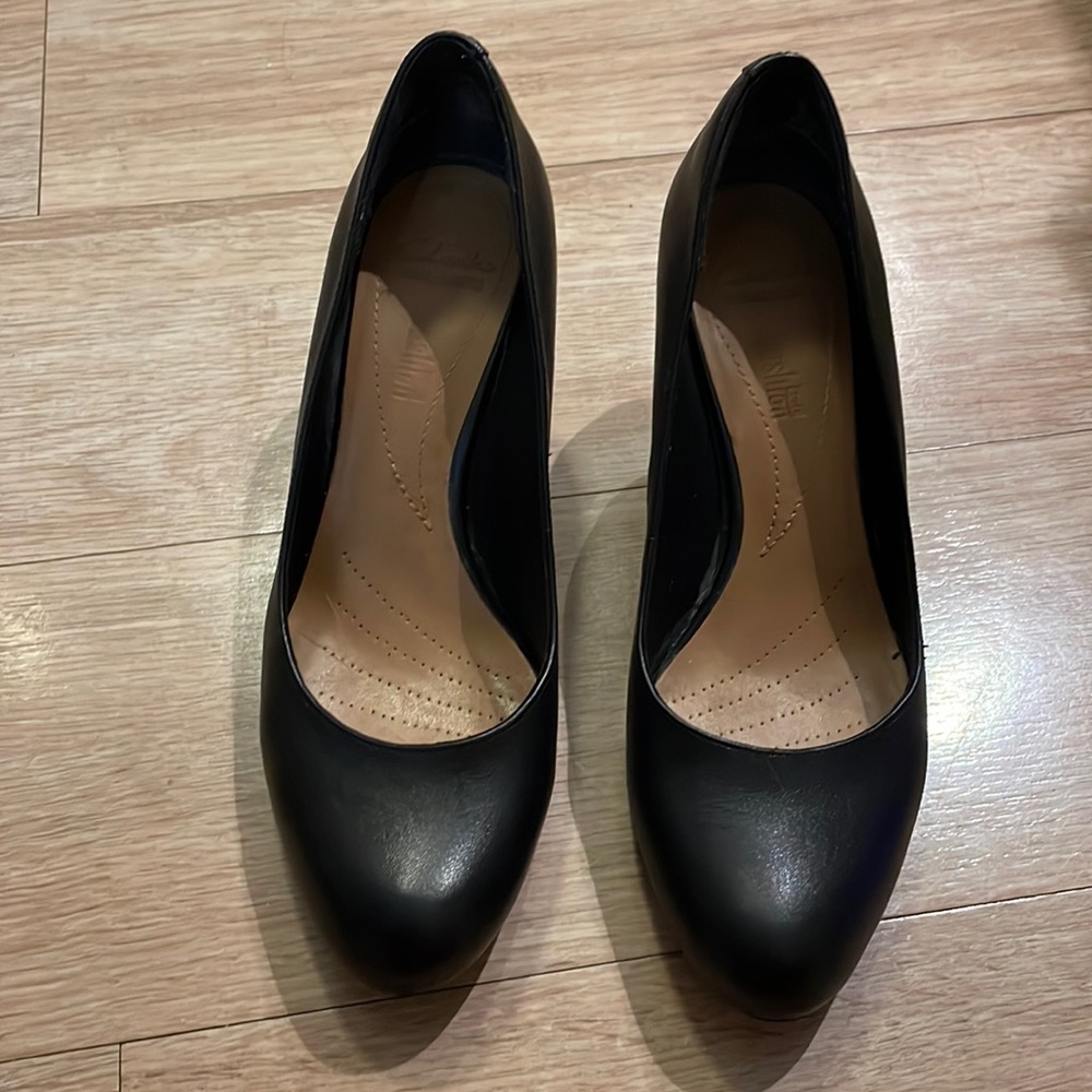Clarks Black Round Toe Heels